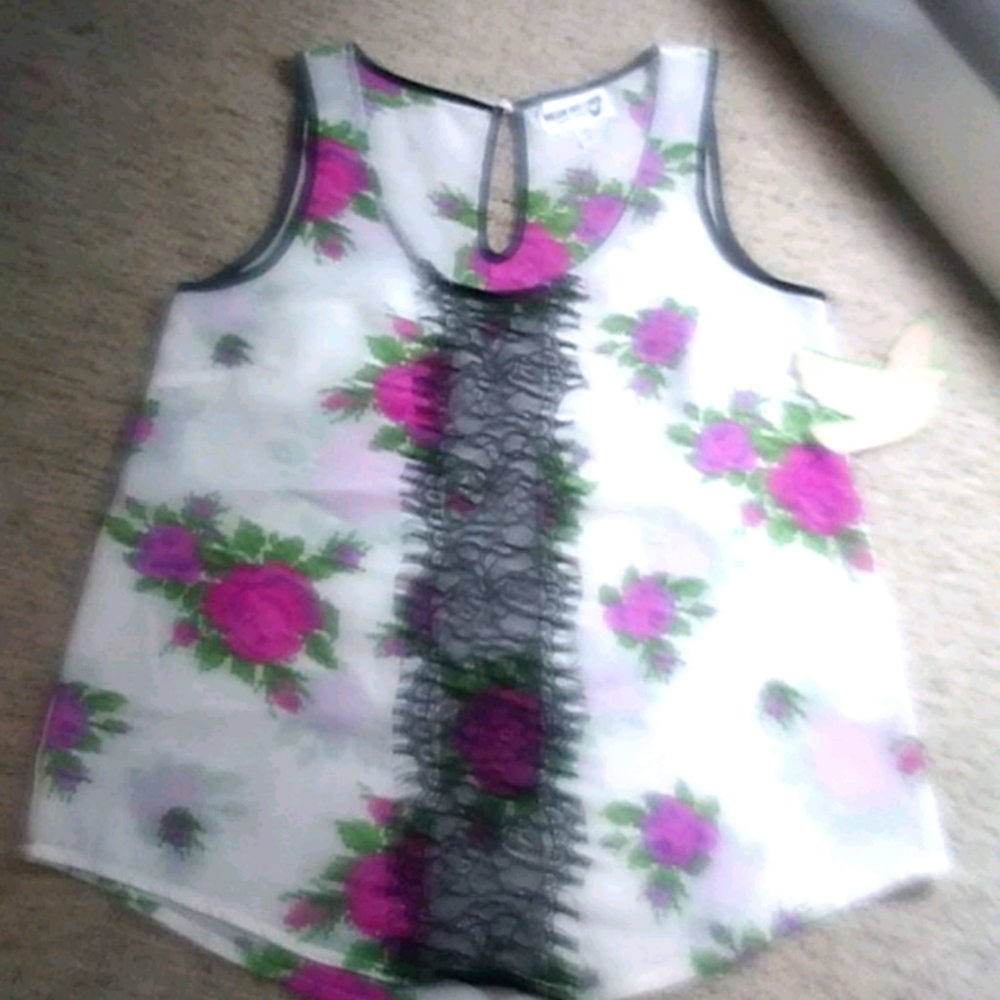 🆕Selena Gomez Floral Top